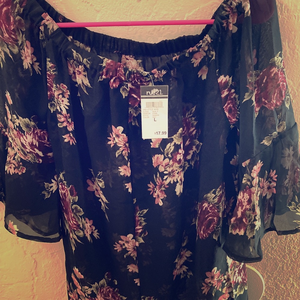 NWT Rue 21 Sheer Floral top